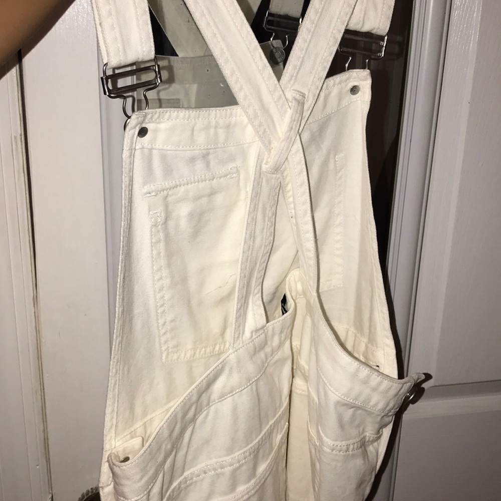 White overalls - Picture 4 of 5